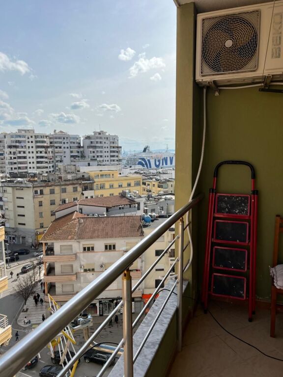 Per qira apartament 1+1 Pallati i Sportit Durres