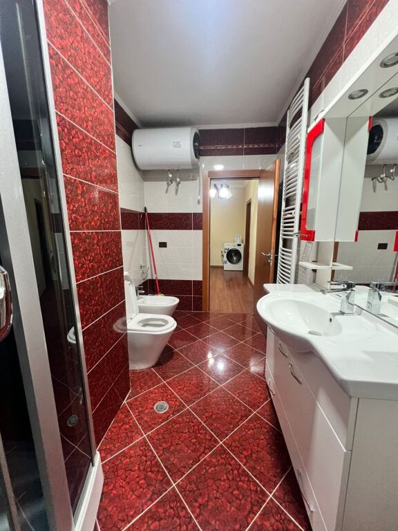 Jepet me qera apartament 2+1 i mobiluar tek Ministria Jashteme