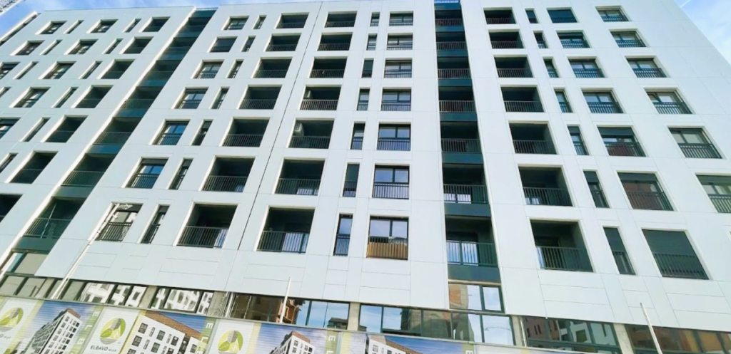 VENDESI APPARTAMENTO 3+1+2 – RESIDENZA ELBAVO, NUOVO BOULEVARD