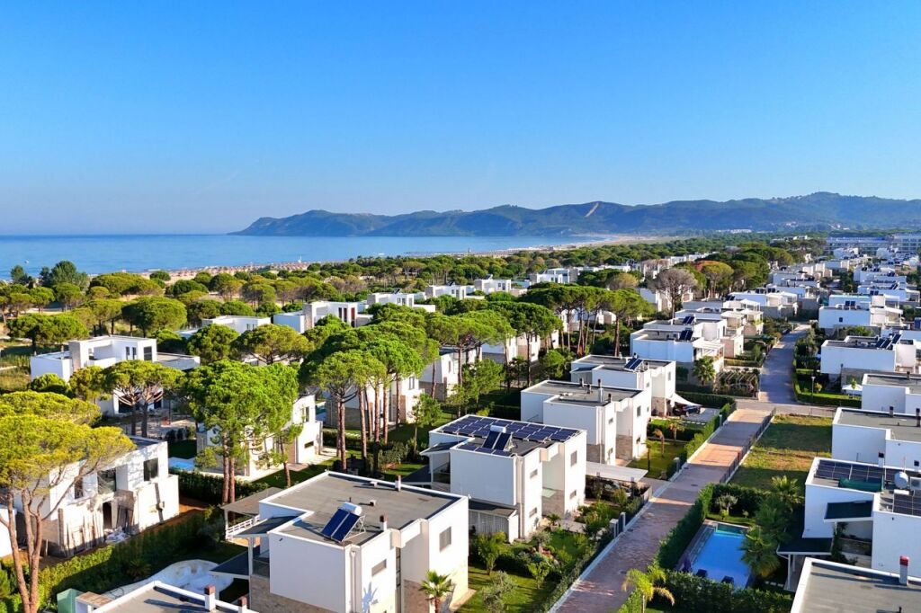 Apartment 2+1+Yard for sale in San Pietro Residence, Gjiri i Lalzit