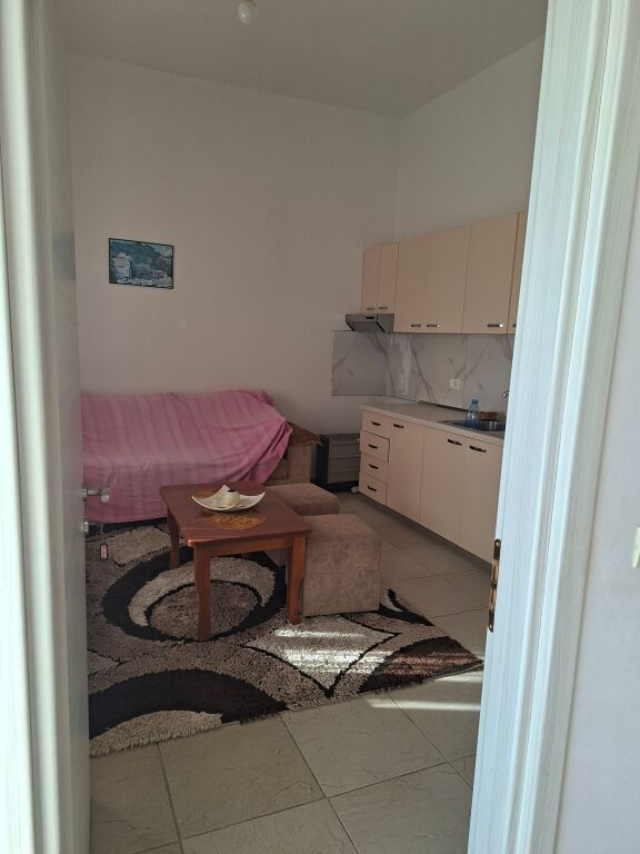 Private house 1+1 with yard for sale