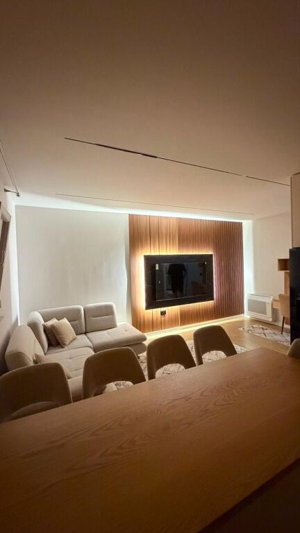 🏡 Jepet me qera apartament 1+1 tek rruga e dibres/kinostudio !