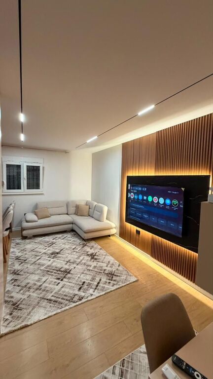 🏡 Jepet me qera apartament 1+1 tek rruga e dibres/kinostudio !