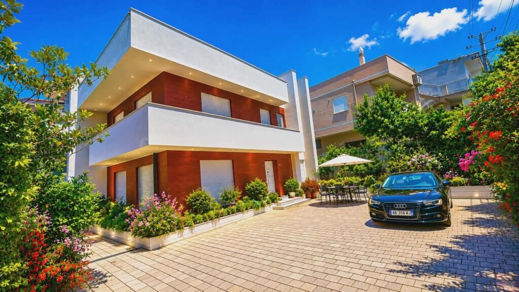 FOR RENT FIRST FLOOR OF A VILLA, 3+1, WITH SUPER FURNISHING NEAR UET