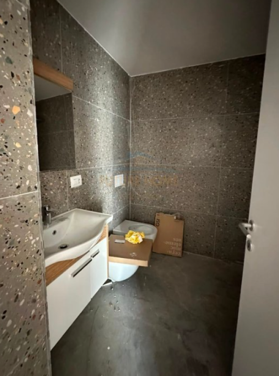 SELL Apartment 2+1+2+Parking Space, Former Customs, Tirana. DB70112