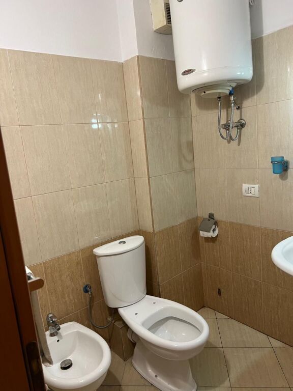Per qira apartament 1+1 Pallati i Sportit Durres