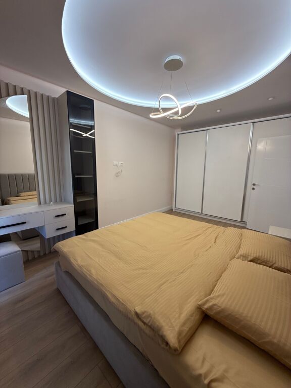 Okazion Shitet Apartament 2+1 tek fresku