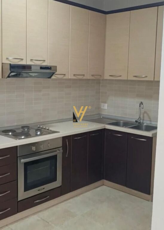 JEPET APARTAMENT 1+1+BLK ME QIRA TE ISH FUSHA E AVIACIONIT 40.000 LEKE