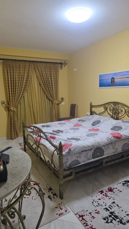 APARTAMENT 2+1 PËR QERA TE KOMPLEKSI TOM DOSHI (SHKOZË)