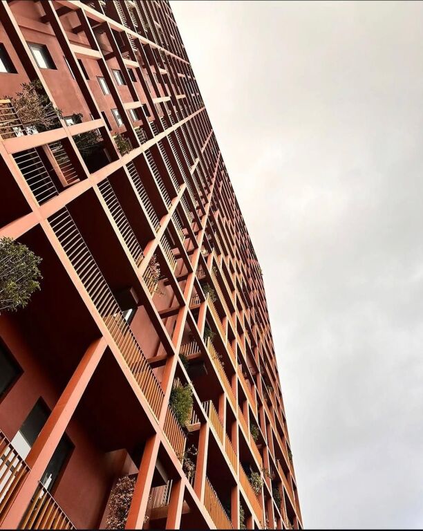 Apartment 2+1+2+parking space in Tirana Garden Building