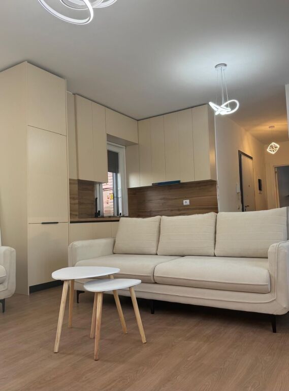 JEPET ME QIRA 2+1+PARKIM NE PASKUQAN 60.000 LEKE