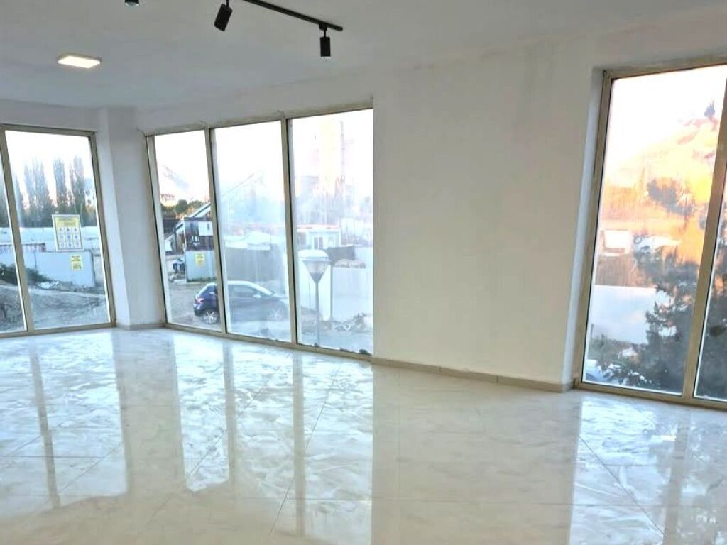 DUPLEX BUSINESS PREMISES FOR RENT NEAR THE NEW BOULEVARD