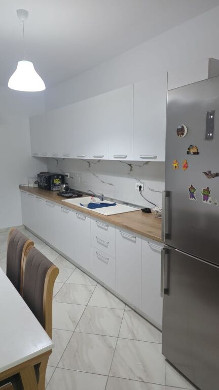 APARTAMENT 2+1 PËR QERA TE KOMPLEKSI TOM DOSHI (SHKOZË)