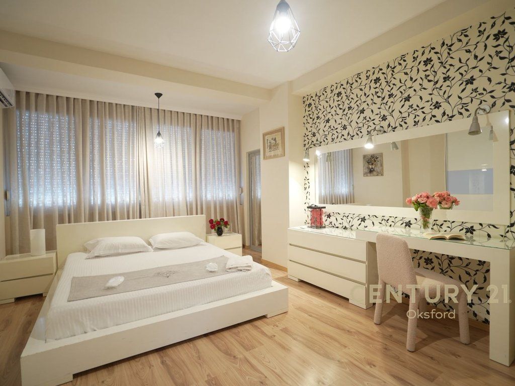 Apartment 2+1+2 for rent at the Paris Municipality