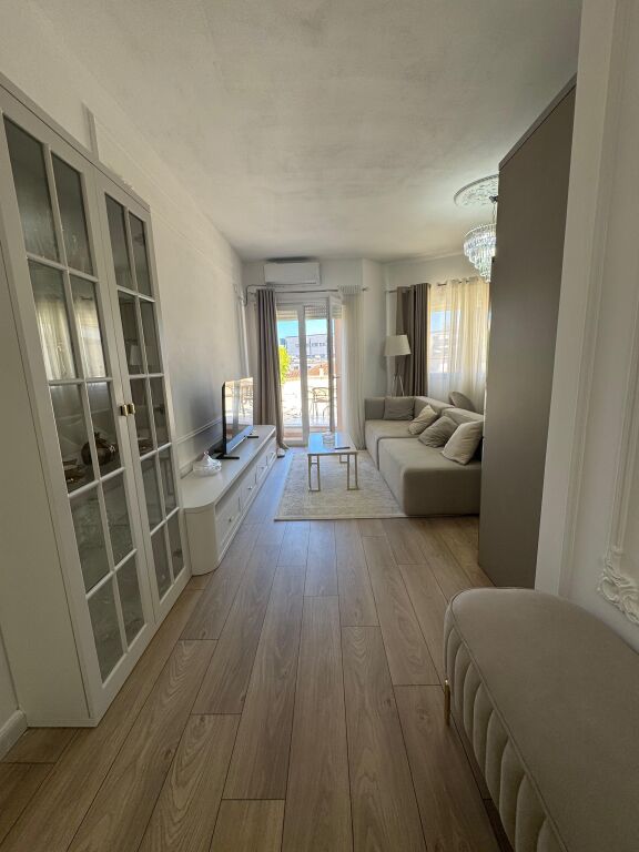 Jepet apartament me qera 2+1