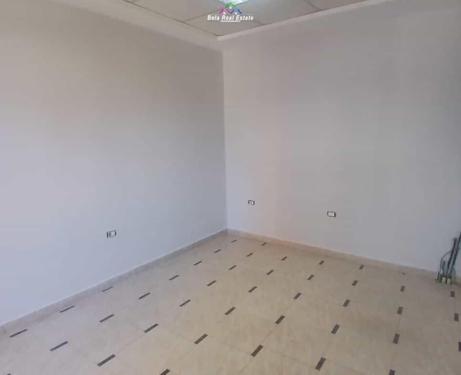 Zyre Me Qera Tek 21 Dhjetori (ID BZ2988) Tirane