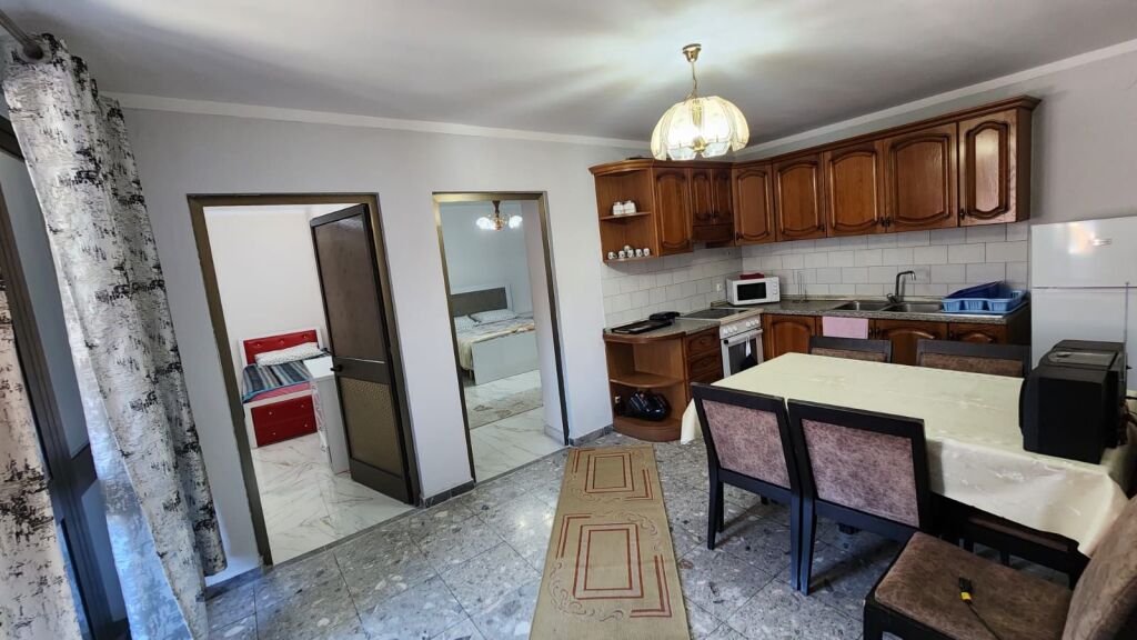 Appartamento 2+1 in affitto – Via Fortuzi - a 5 minuti dal centro di Tirana !
