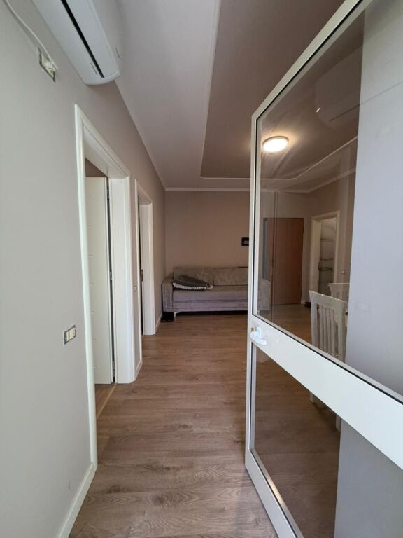 Shitet apartament 2+1