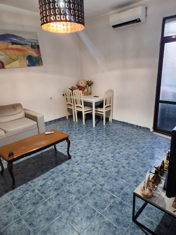1+1, 4th floor existing, bardhy berryl street, 450 thousand leke