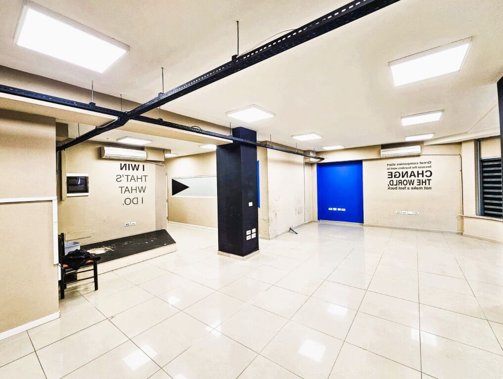 🏢Jepet Ambient Komercial me Qira me Sip: 300 m² te Rruga e Dibrës,