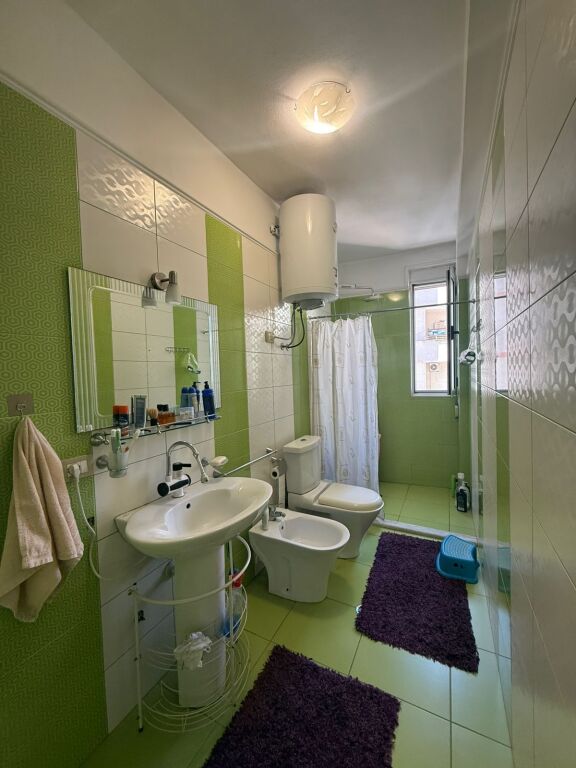 Shitet Apartament 2+1+Soxhorno te Rruga "Edit Durham" (Pranë Bogdanëve &amp; Ambasadave)