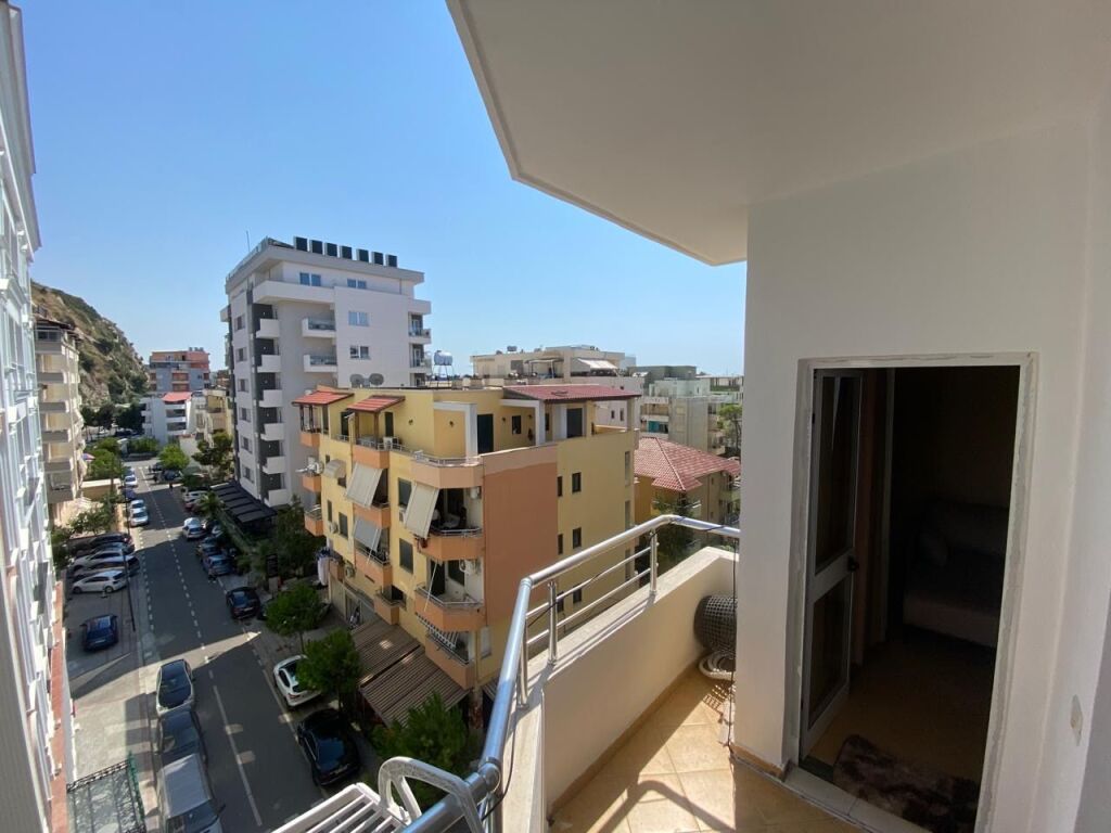Jepet apartament me qera Shkembi Kavajes