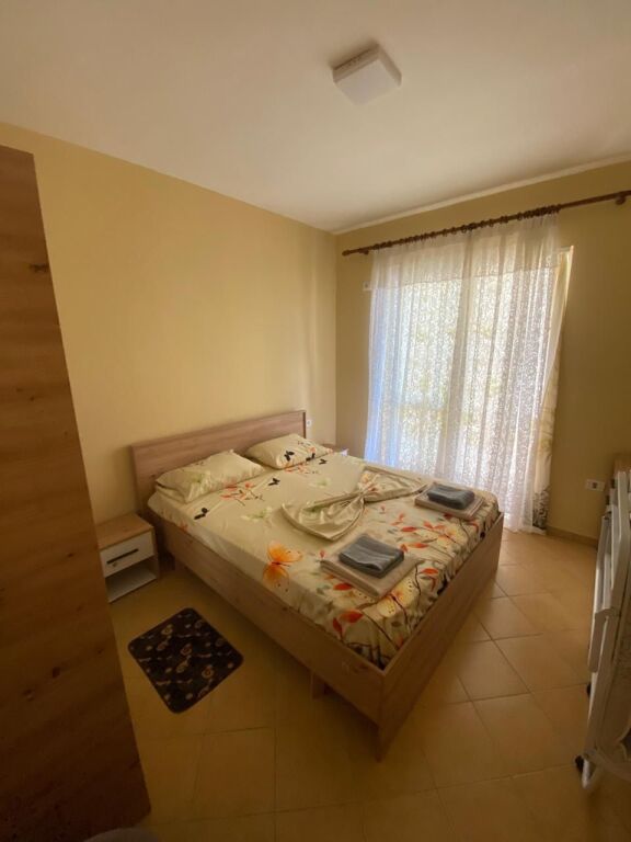 Jepet apartament me qera Shkembi Kavajes