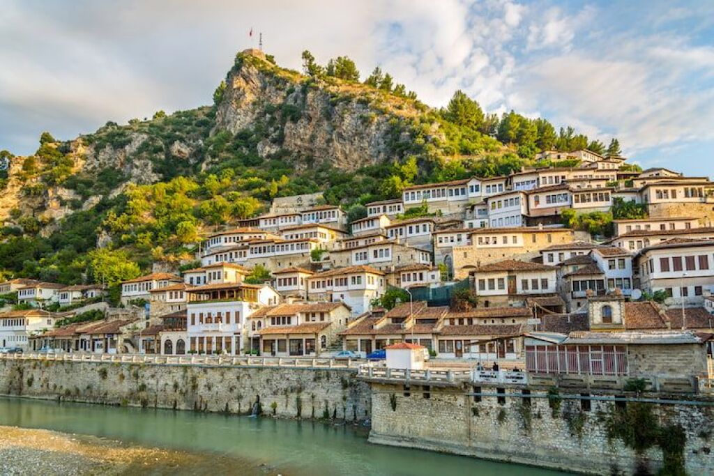 PRIVATE HOUSE FOR SALE BERAT