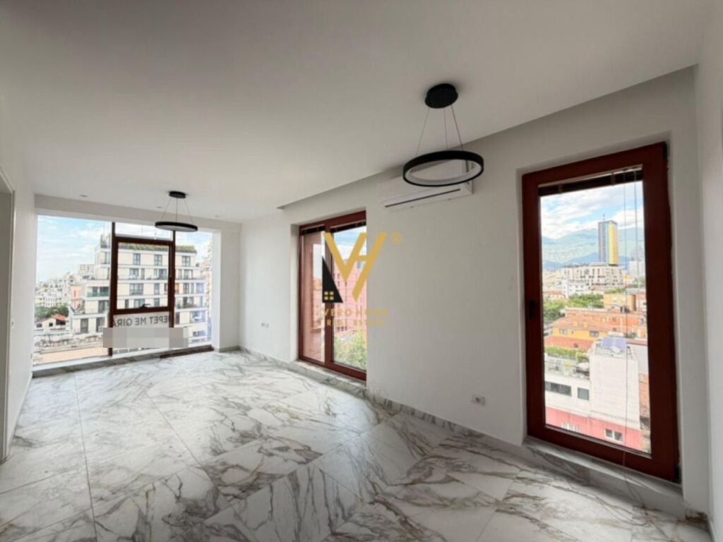 JEPET ZYRE 68 M2 ME QERA TE RRUGA E KAVAJES 1.200 EURO