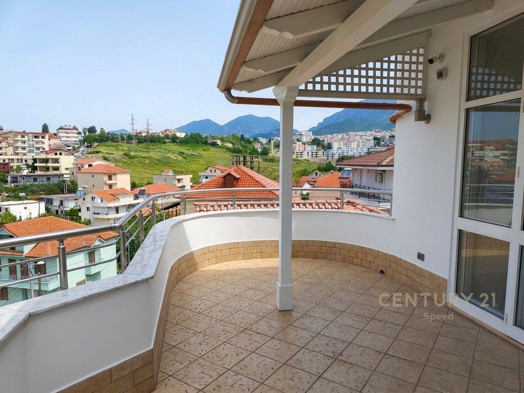 Affittasi edificio di 4 piani residenziali fuori terra + 1 piano interrato a Shkoze! 1.500 € /Mese
