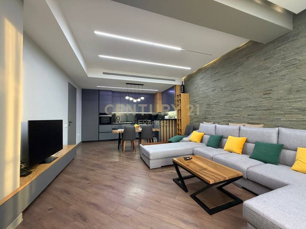 Apartament 2+1+2 per shitje tek Square 21, Rruga e Kavajes