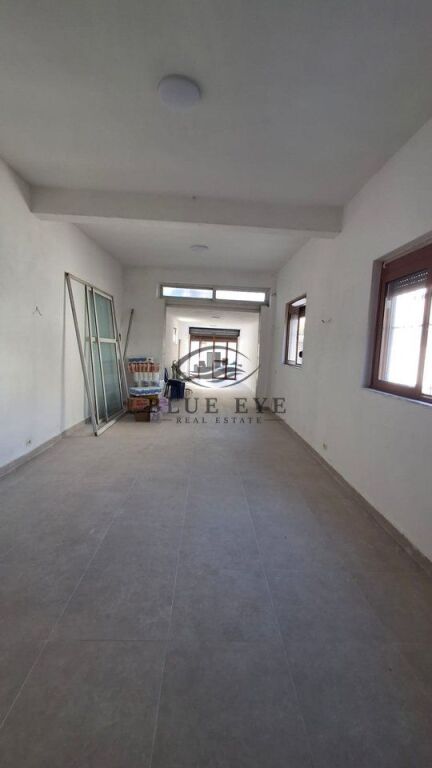 Business premises for rent