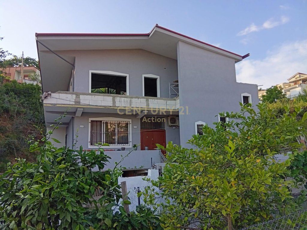 WE SELL A 3-FLOOR HOUSE IN SHKOZA, TIRANA 270,000 €