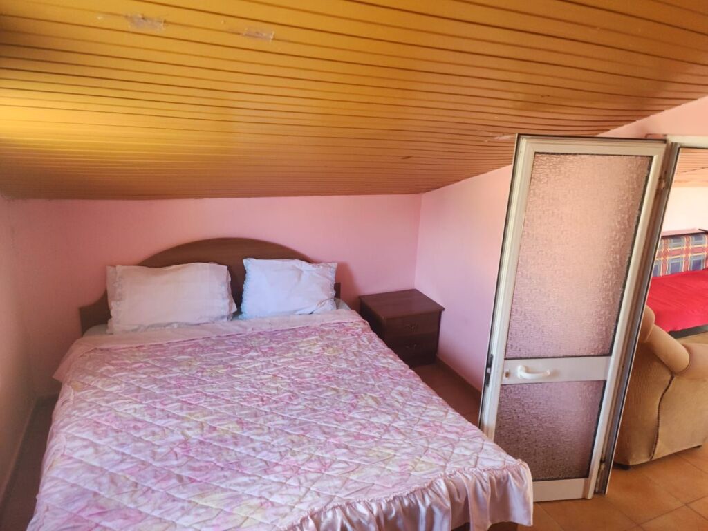 Rent | Shtëpi private 2 + 1 | Rruga Njazi Meka | 300 €/month