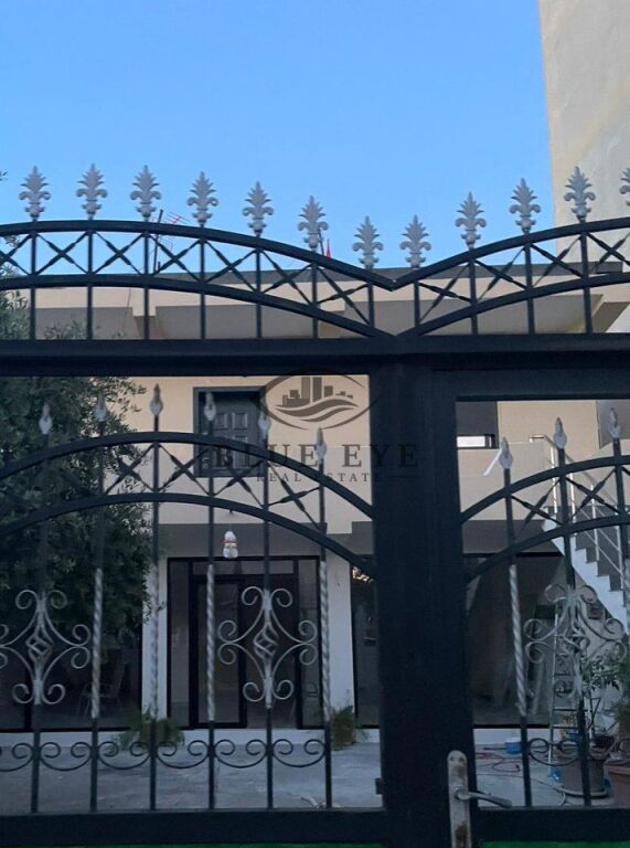 Shop 1+1 For Rent in Kryqi i Kuq, Durres