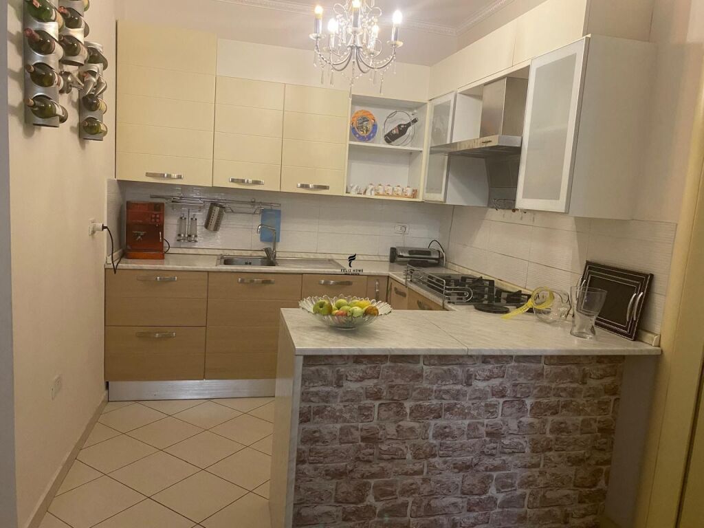 SHITET APARTAMENT 2+1+2 YZBERISHT 18.000.000 LEKE FH-79031
