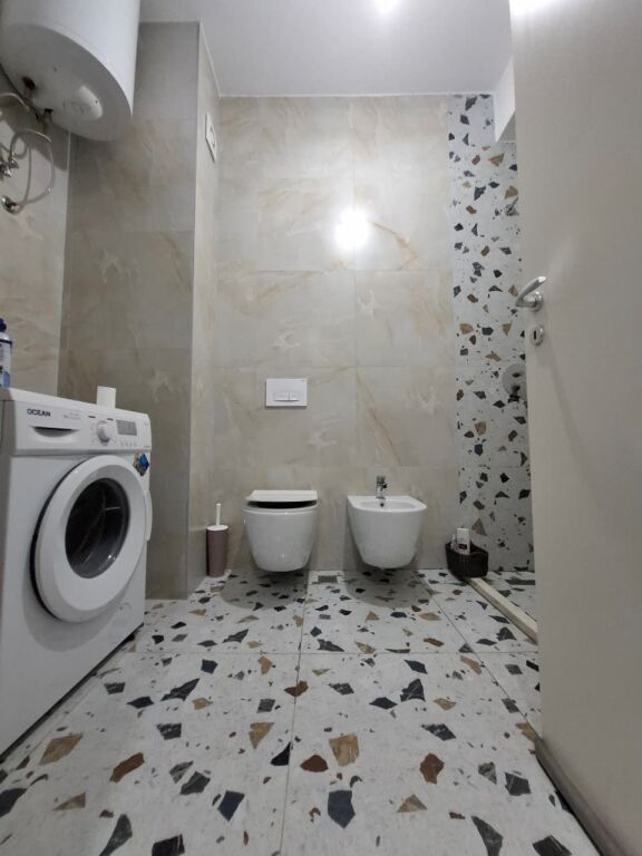 In Affitto: 📍 Complesso Mangalem - Ali Demi (1+1) - 50m2  | 100% nuovo, Prima volta in Affitto | 44.000 Lek/Mese 🔥🔥