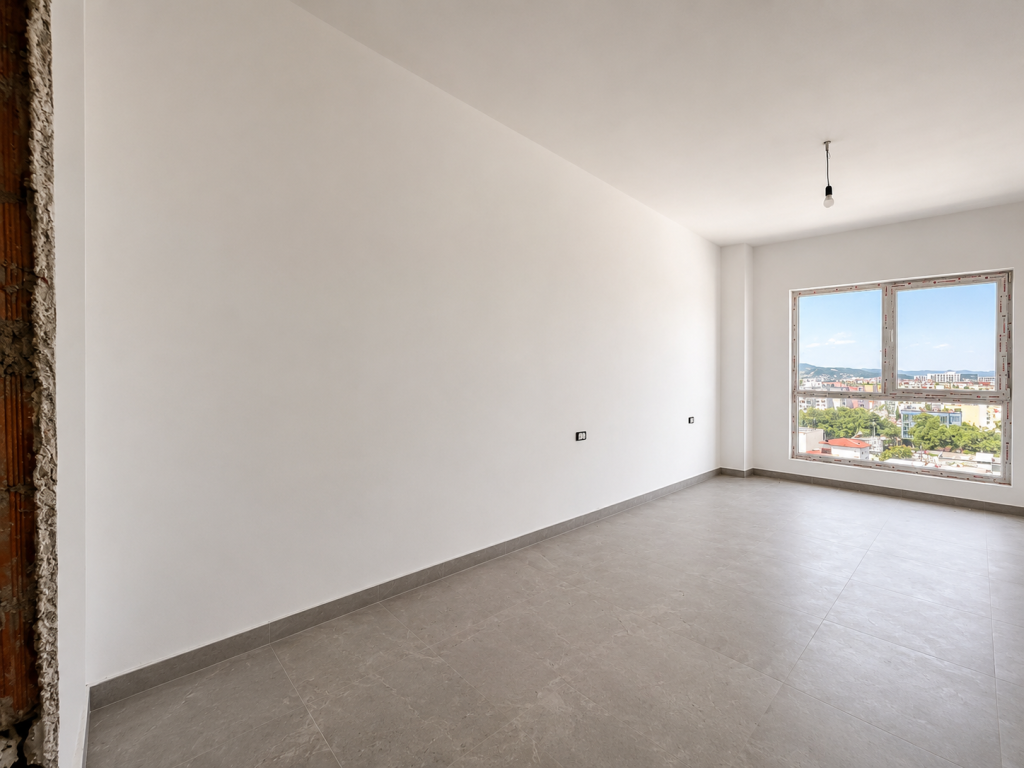 Shitet Apartament 2+1 me Sipërfaqe të Bollshme në Aura Complex, Tiranë
