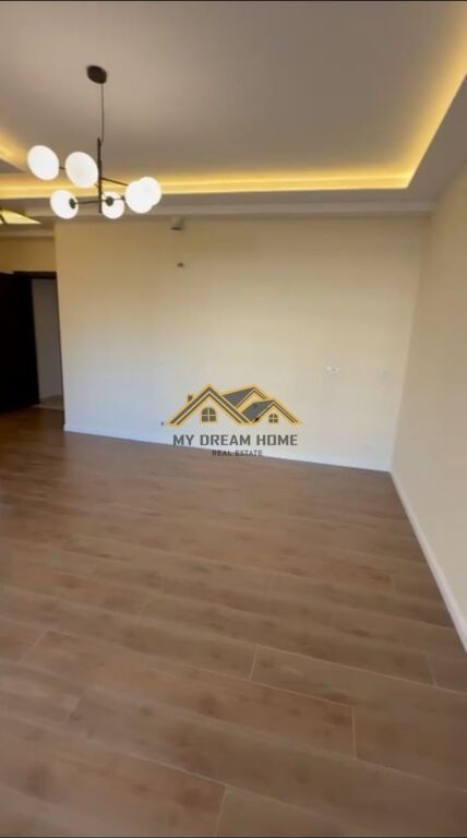 VENDESI APPARTAMENTO 2+1+2 NEL QUARTIERE 6 DURRES !!!