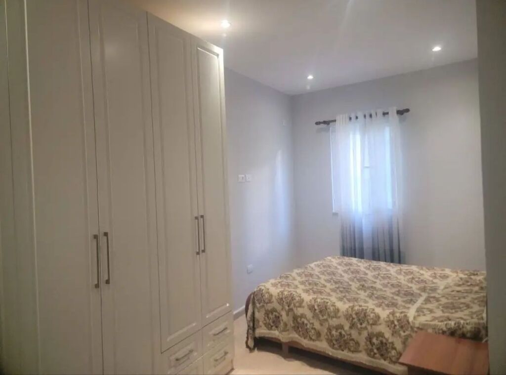 Appartamento arredato di 80 m2 in affitto - Fresku