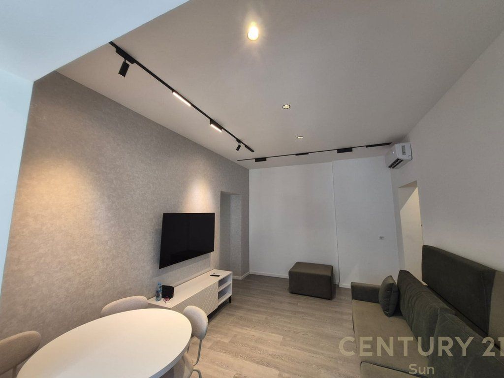 SHITET APARTAMENT 2+1 NË ZEMËR TË BLLOKUT ✨🏡 210,000 €