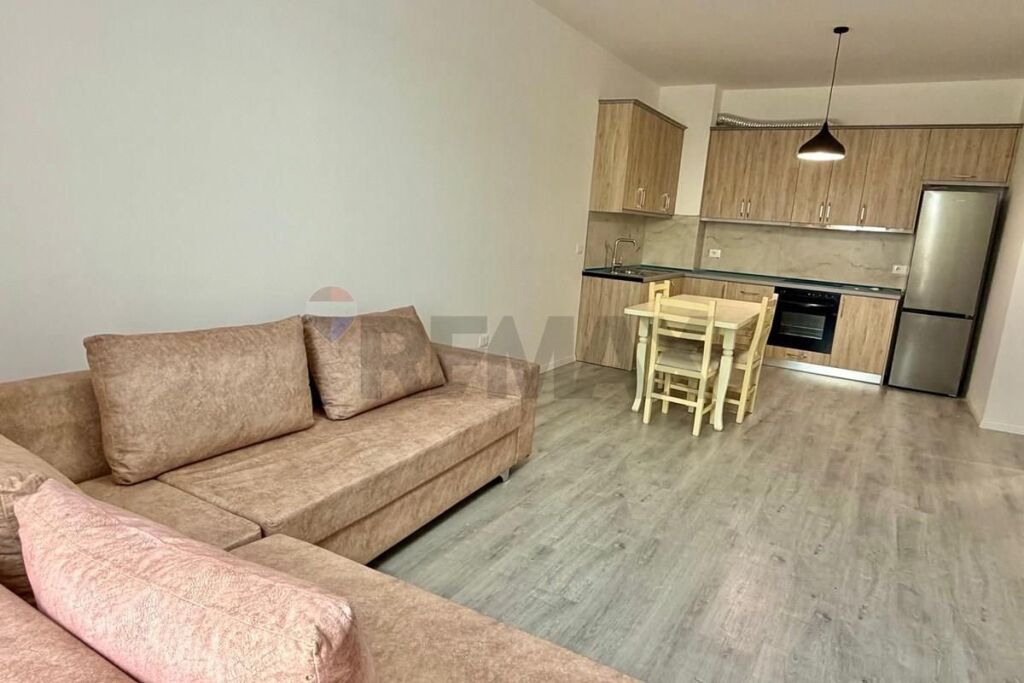 APARTAMENT 2+1+2 PER QIRA Ish Dogana,