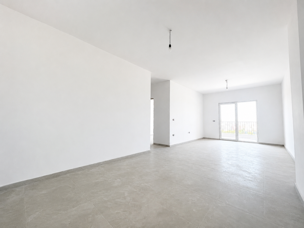 Shitet Apartament 2+1 me Sipërfaqe të Bollshme në Aura Complex, Tiranë