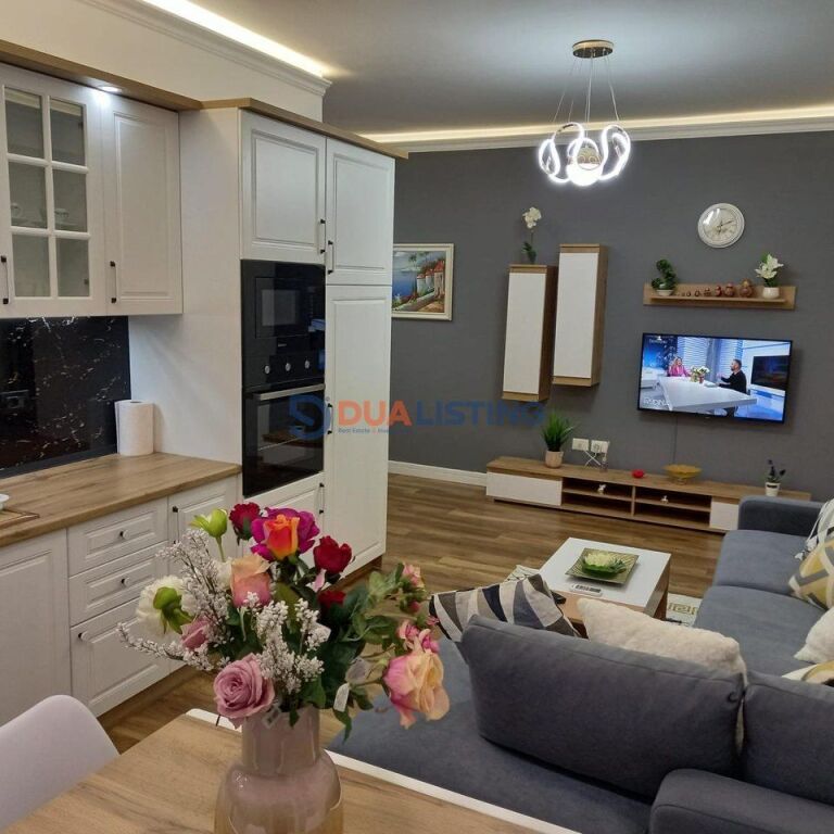 Ne po ofrojmë një apartament modern 1+1 për qira në Rrugën e Kosovës.