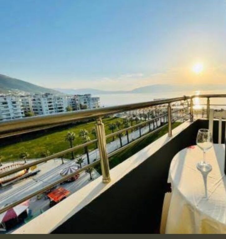 Apartament 2+1 për shitje në Lungomare