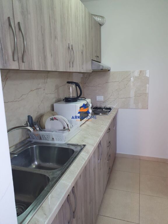 SHITET APARTAMENT 2+1 "TE RRUGA E DURRESIT" 180.000 EURO