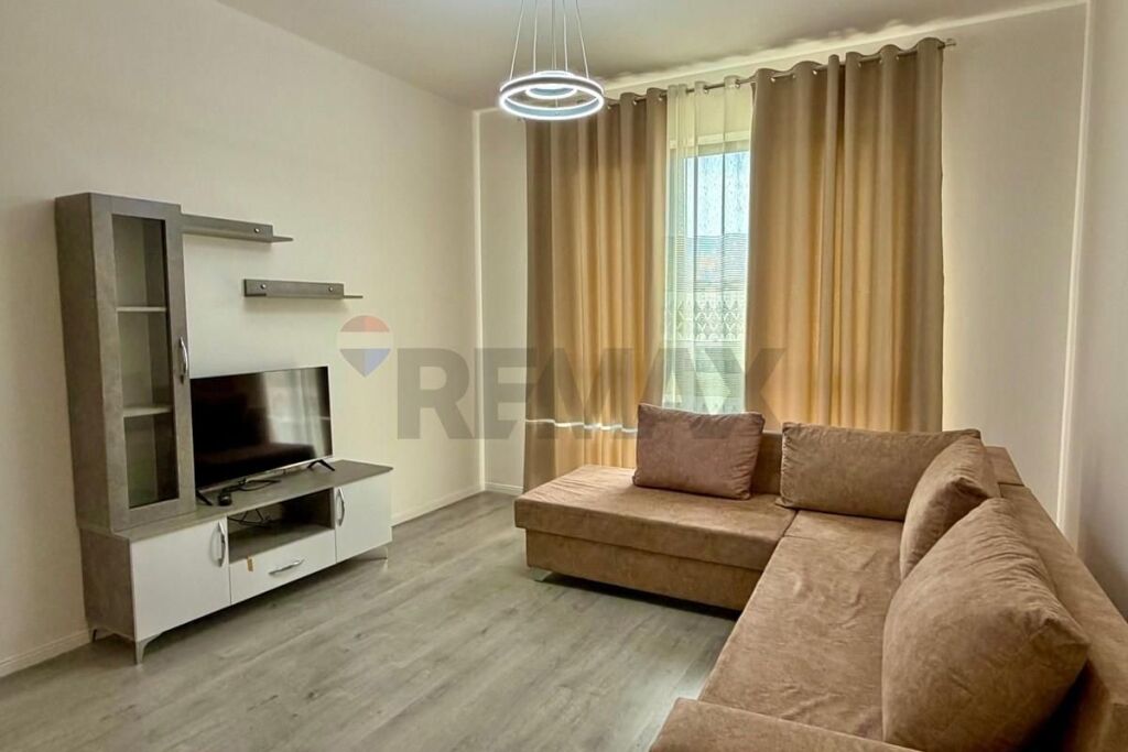 APARTAMENT 2+1+2 PER QIRA Ish Dogana,