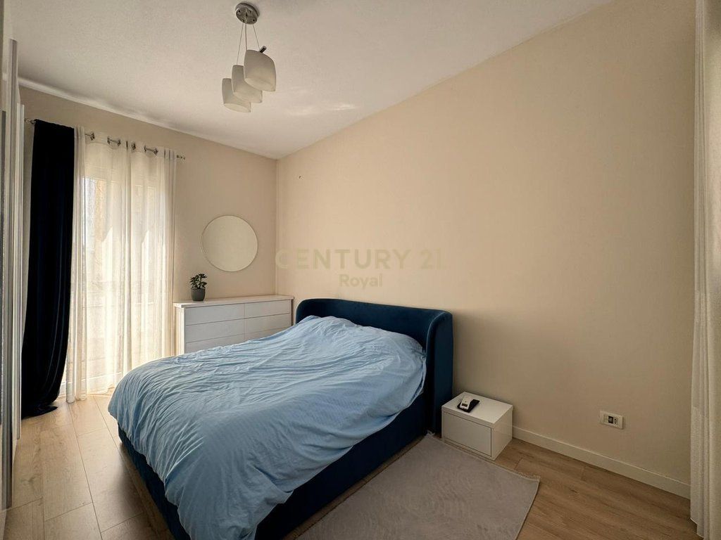 Appartamento 2+1 in affitto in Via Barricate, Tirana - 800€ | 75 m²