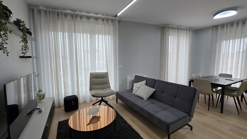 Apartament 2+1+2 me qira Shkolla Baletit