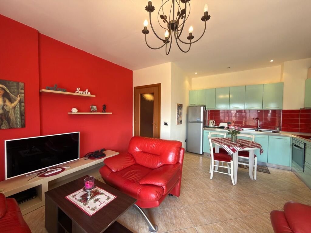 Affitto, Appartamento 2+1+2, "Centro 9 piani", Tirana